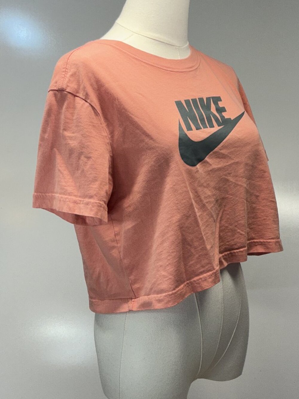 Nike Sportswear Essential Crop Top Peach Graphic Tee Futura Swoosh Size S - Picture 12 of 12